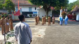 Apel Pagi Guna Melatih Kedisiplinan Dan Tanggungjawab Di Lingkungan Pemerintah Kalurahan Sidoharjoi